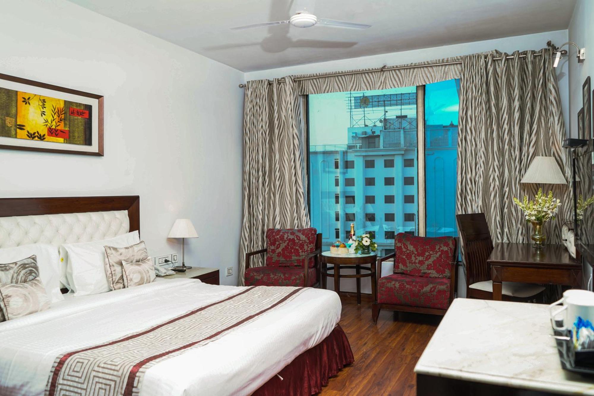 Treehouse Queens Pearl Gurgaon Exterior photo