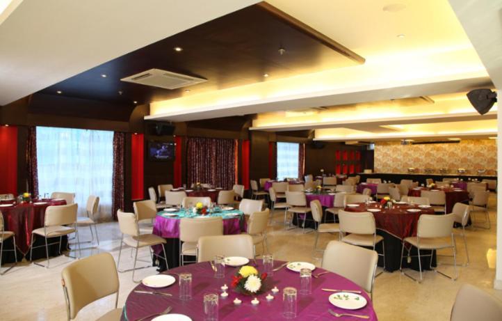 Treehouse Queens Pearl Gurgaon Exterior photo