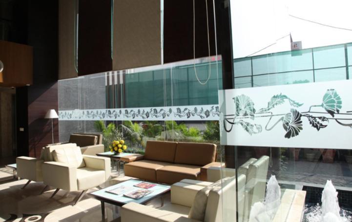 Treehouse Queens Pearl Gurgaon Exterior photo